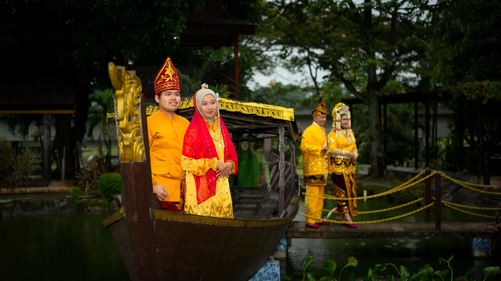 Wedding traditions in Indonesia