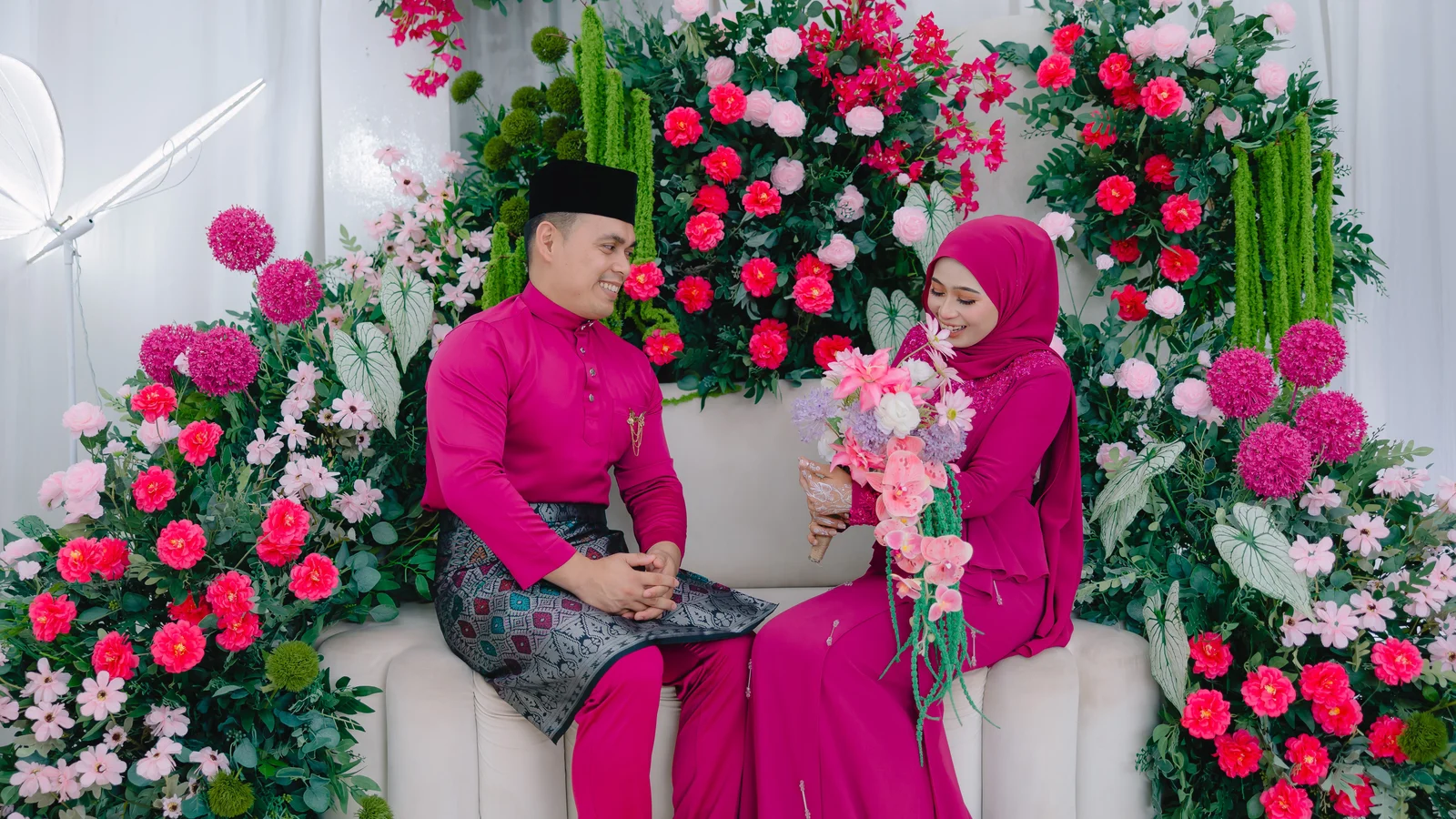 Perkahwinan musim bunga vs perkahwinan musim luruh